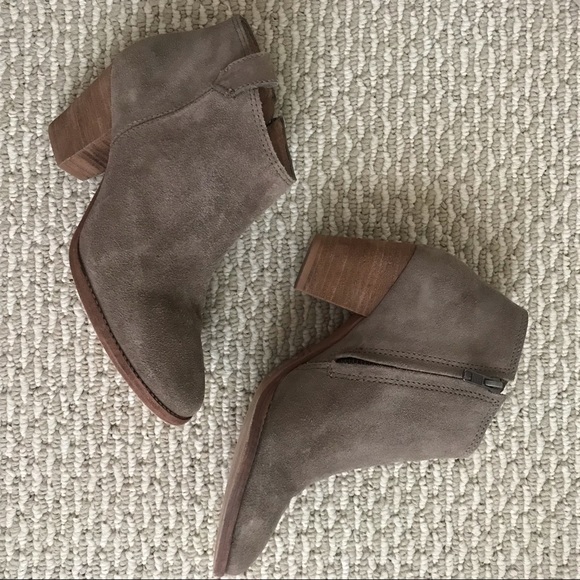 Madewell Billie Boot in suede - Picture 2 of 8